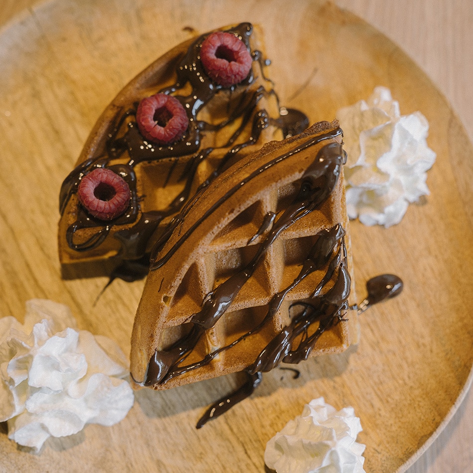 Gaufre artisanale au chocolat et à la framboise
