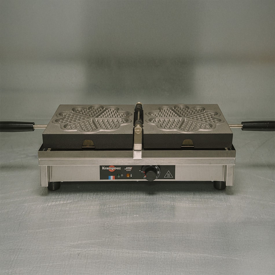 Gaufrier cœur Krampouz dans une cuisine professionnelle