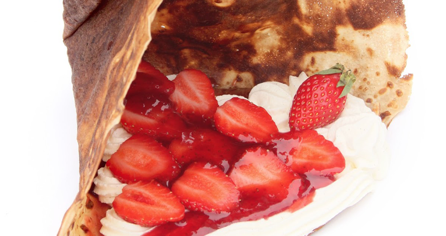 Knusprige Crêpes mit Erdbeeren und Schlagsahne | Rezepte Krampouz