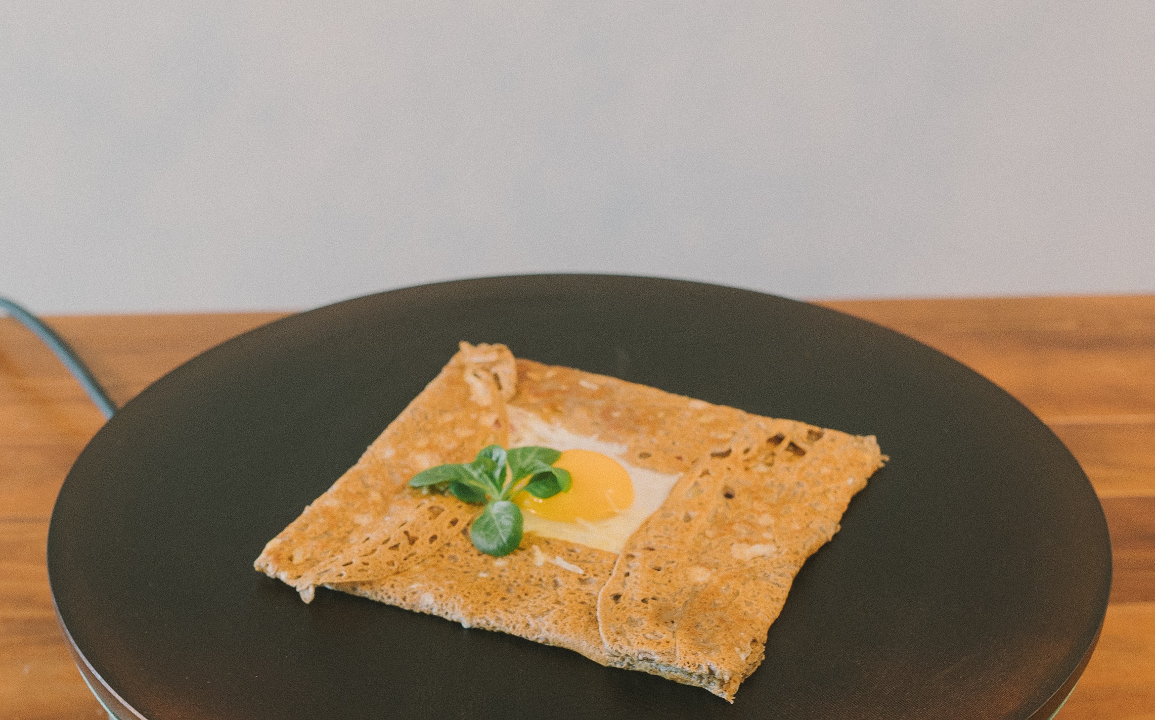 Comment nettoyer et entretenir une plaque de crêpière ? Conseils Krampouz